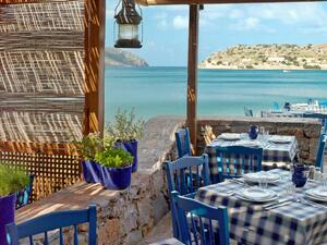 Задължително поставят POS терминали в гръцките таверни и ресторанти
