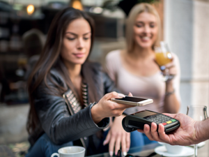 Мобилните разплащания печелят популярност сред европейците