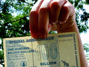 В Зимбабве въведоха ”сурогатна” валута
