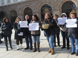 Работещи на летище София протестираха срещу отдаването на концесия на летището