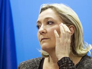 Еврото е под натиск заради притеснения около изборите във Франция