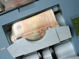 В Германия банките трупат тонове банкноти