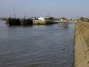 Нивото на река Дунав е критично ниско