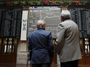 Бенчмаркът на мадридската фондова борса IBEX записва загуби след референдума